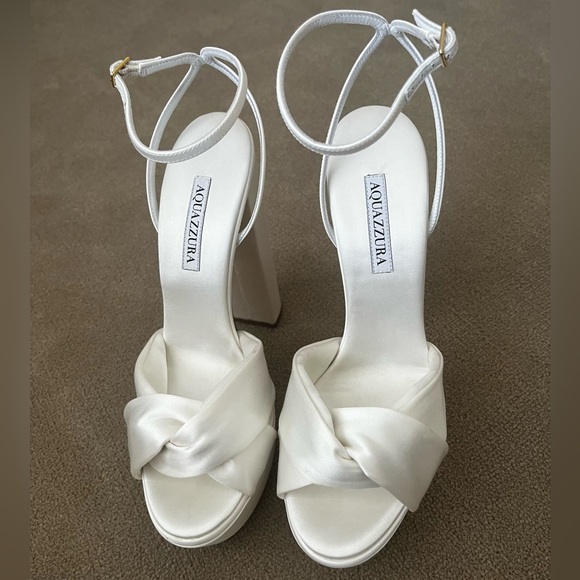 Aquazzura Olie Satin Platform Pumps in White - Picture 3 of 7